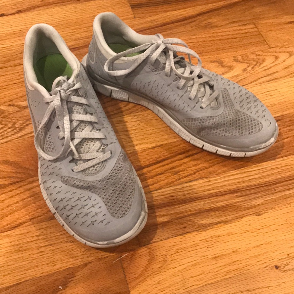 Nike grey sneakers
